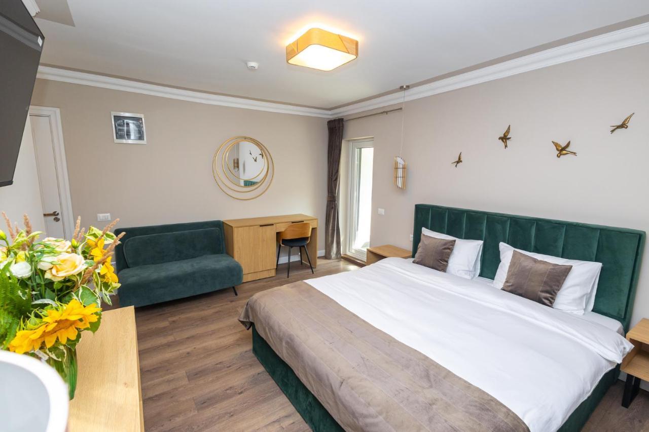 B59 Boutique Hotel Campulung Moldovenesc Luaran gambar
