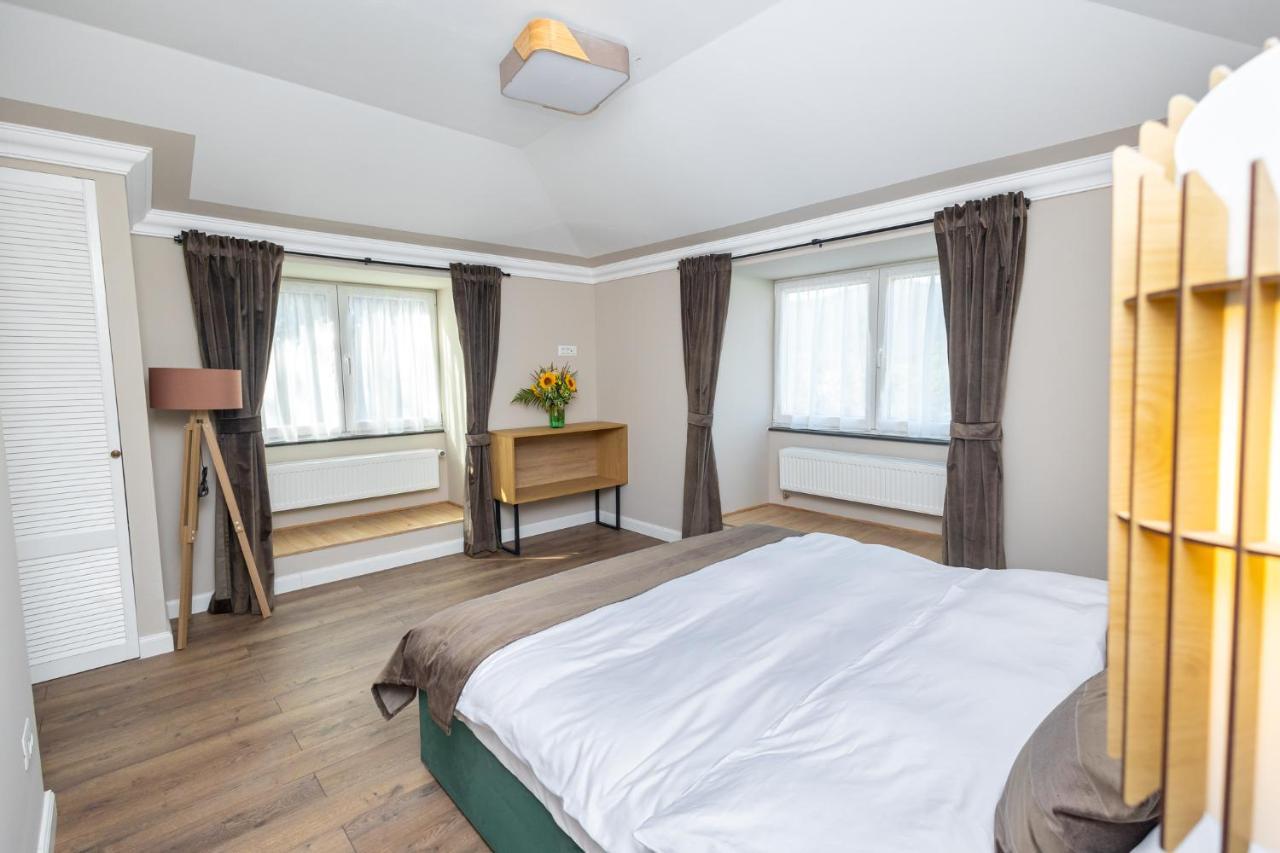 B59 Boutique Hotel Campulung Moldovenesc Luaran gambar