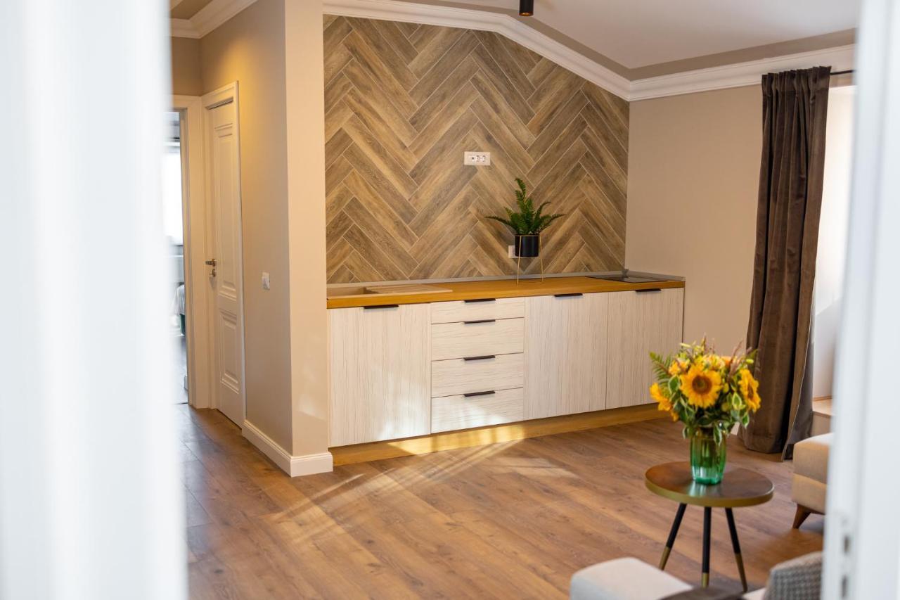 B59 Boutique Hotel Campulung Moldovenesc Luaran gambar
