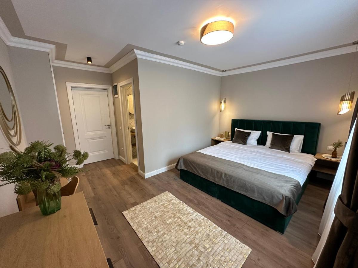 B59 Boutique Hotel Campulung Moldovenesc Luaran gambar