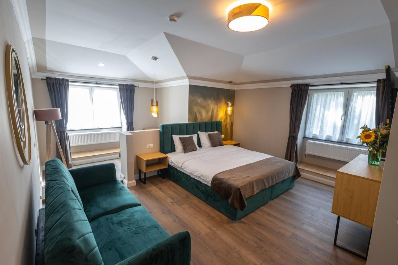 B59 Boutique Hotel Campulung Moldovenesc Luaran gambar