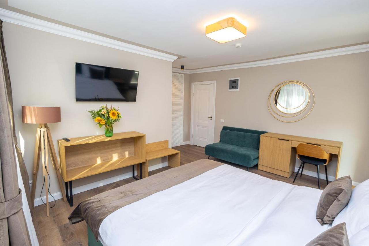 B59 Boutique Hotel Campulung Moldovenesc Luaran gambar