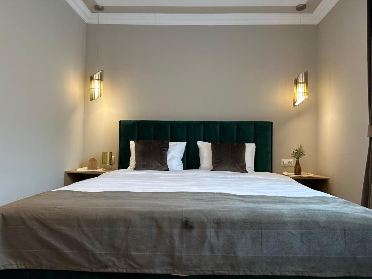 B59 Boutique Hotel Campulung Moldovenesc Luaran gambar